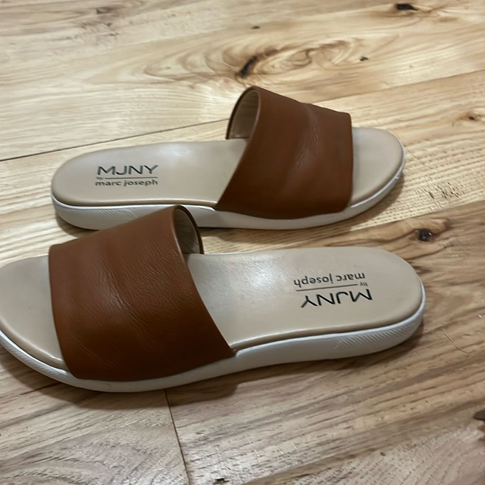 Marc Joseph NY Comfy Sandal